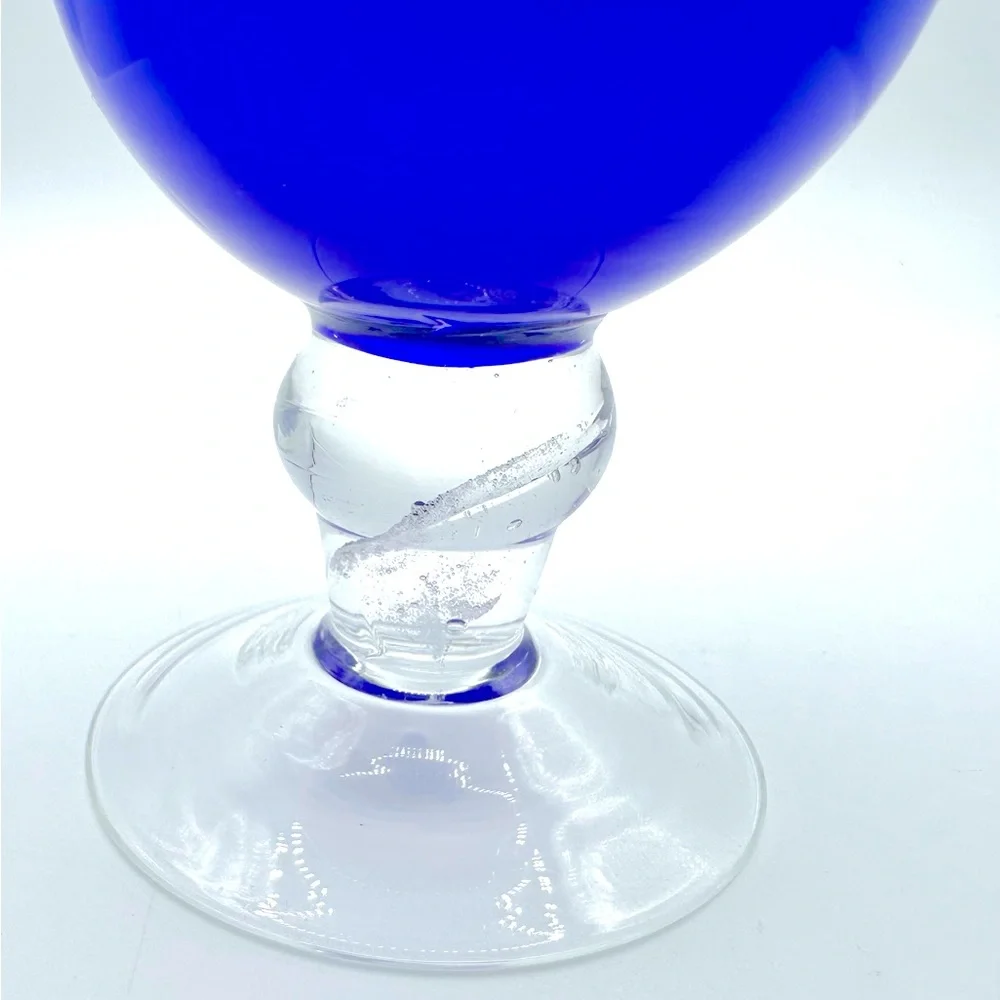 1980s Vintage, Pretty glass bud vase, cobalt blue color-good preowned condition